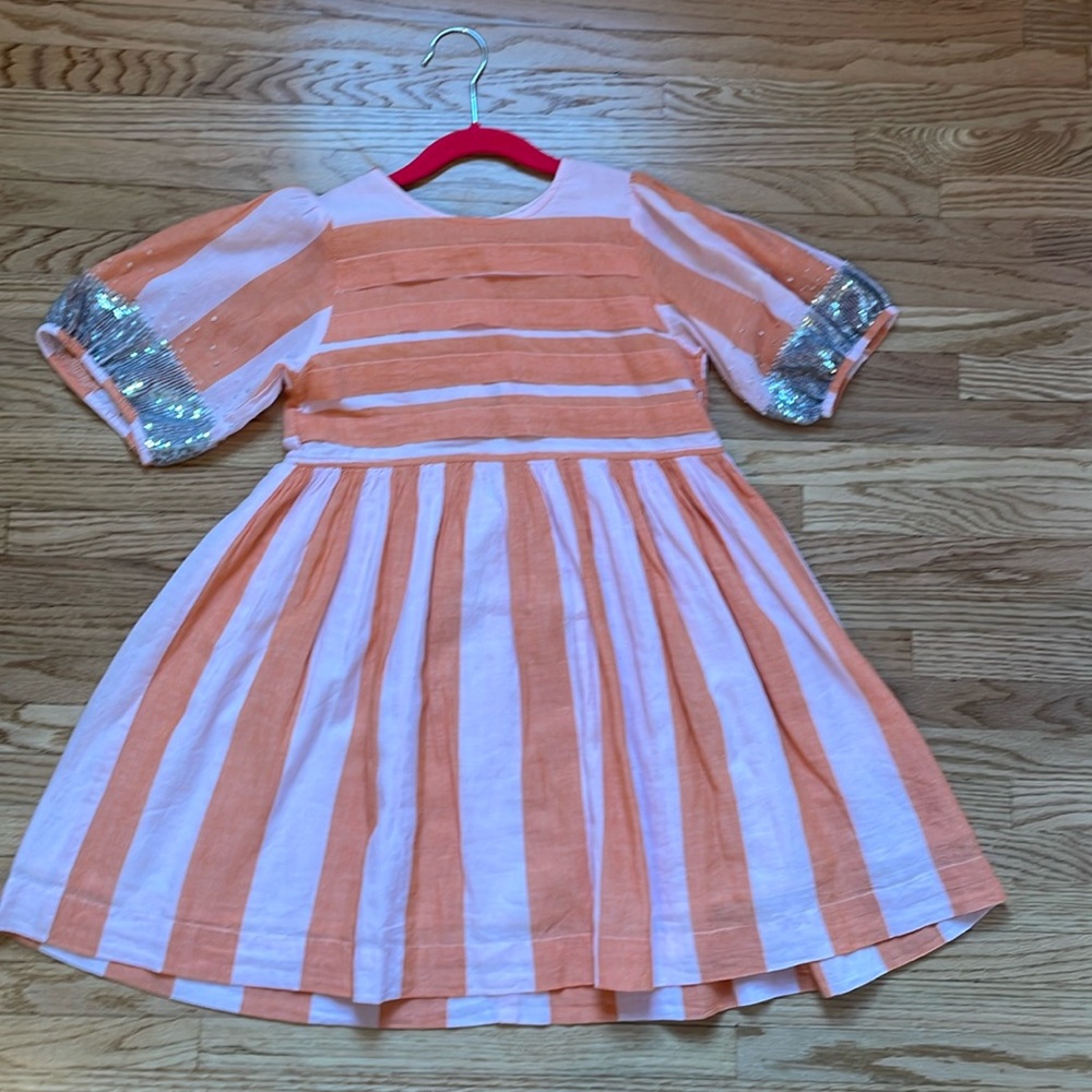 Gorgeous girls PINK CHICKEN dress - 100% cotton.
Soft and stain free.